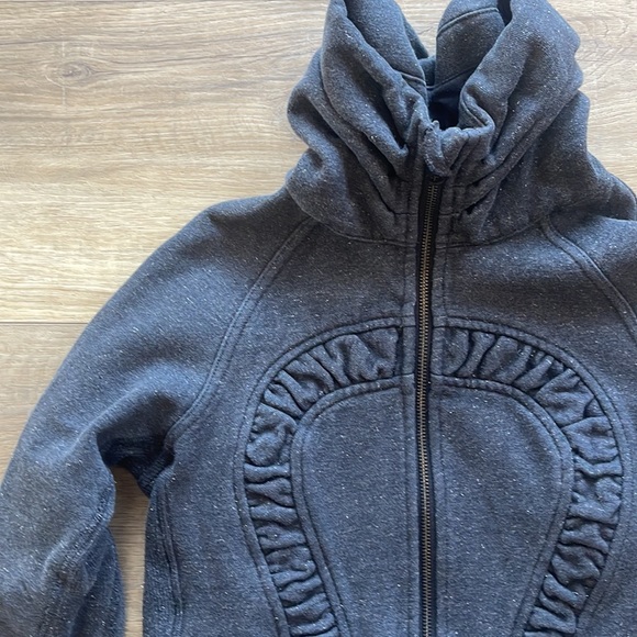 LULULEMON Scuba Hoodie - Picture 2 of 3